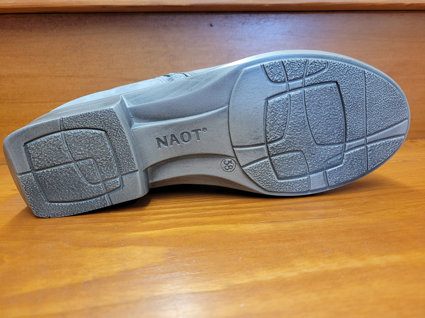 Naot Helm Foggy grey leather/smoke gray Nubuck 26030-NQI