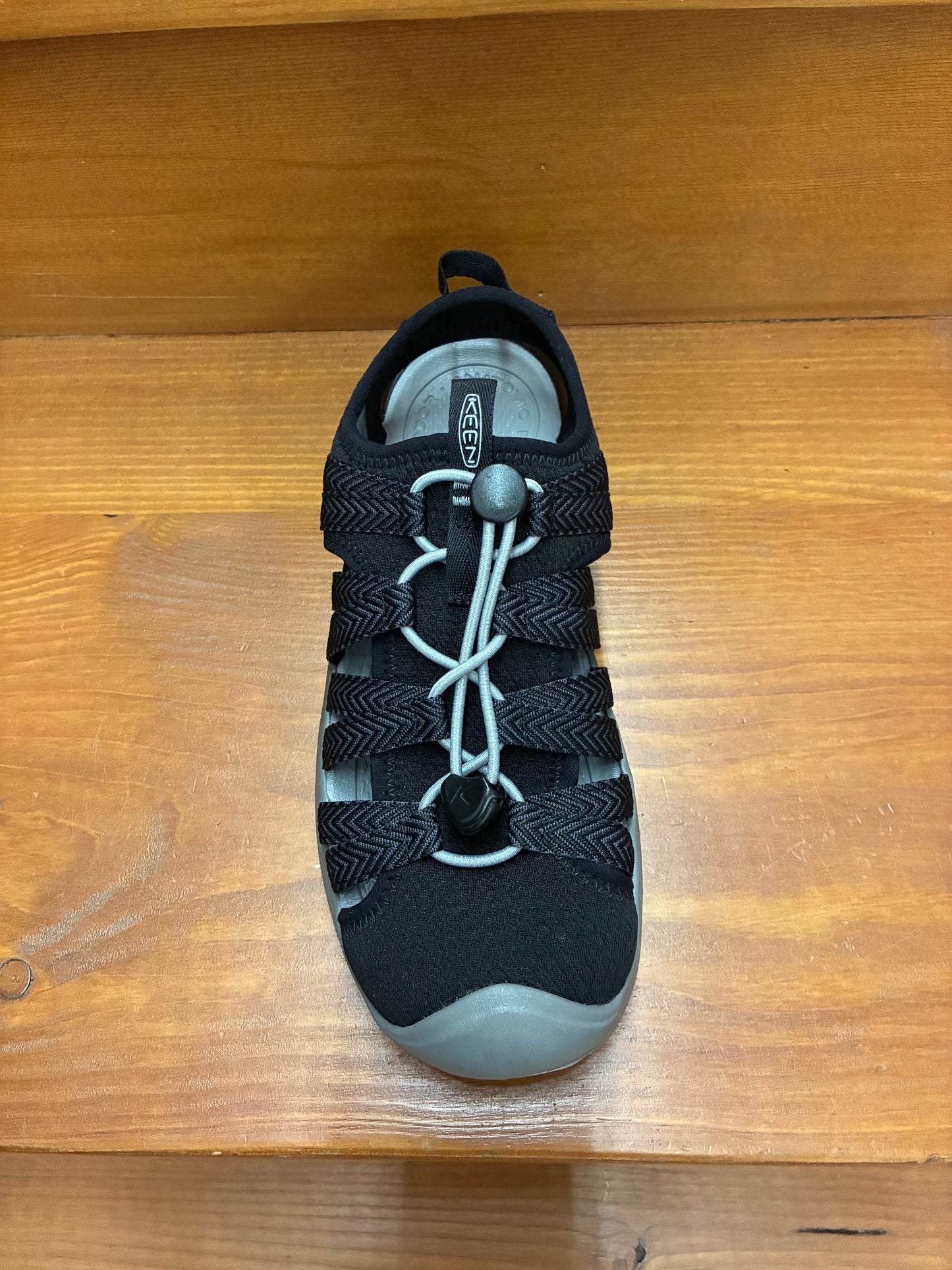Keen Whisper Lite Black/Magnet 1031960