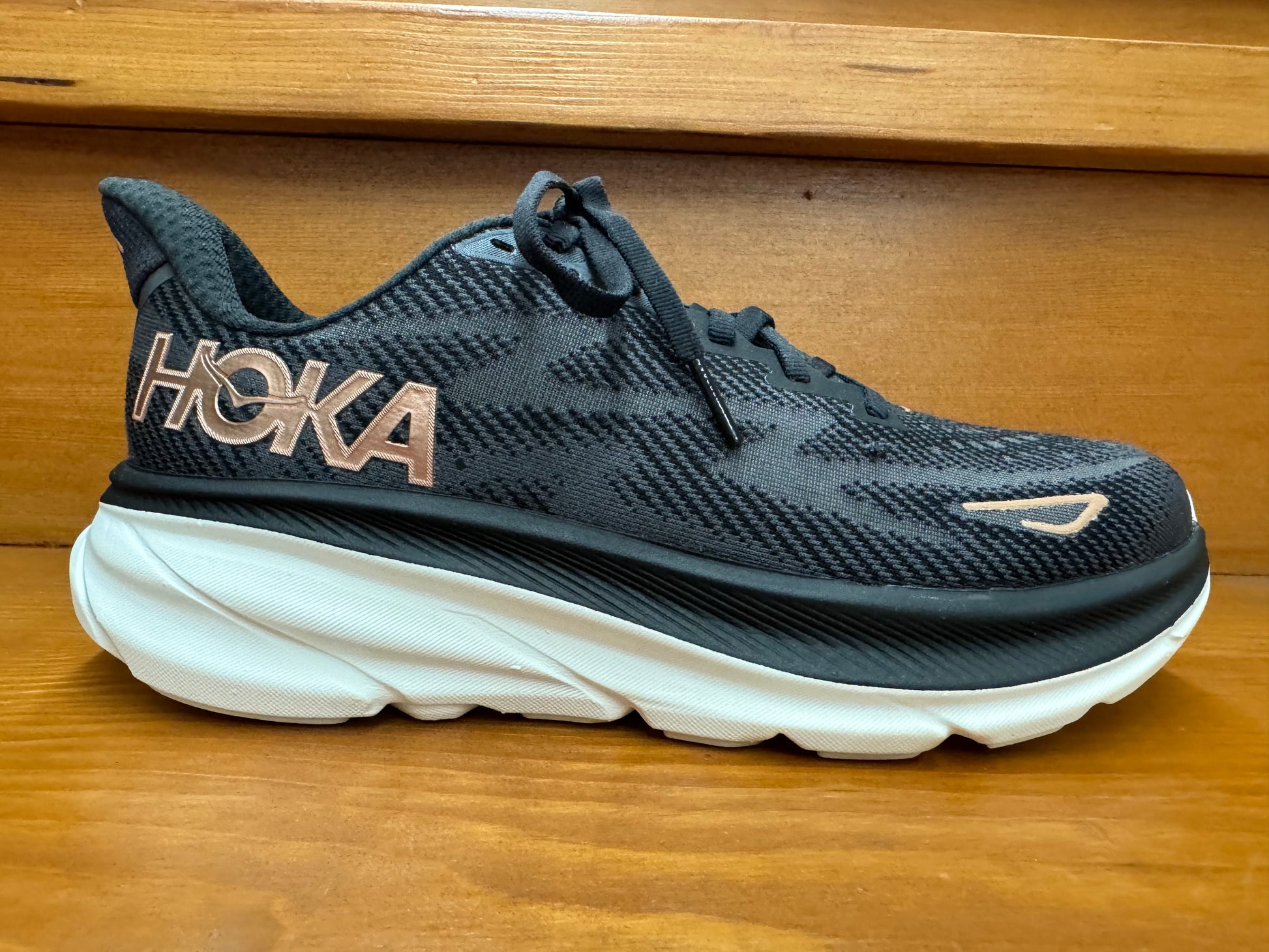 Hoka Clifton Black/Rosegold 1127896 BRGL 1132211 BRGL –