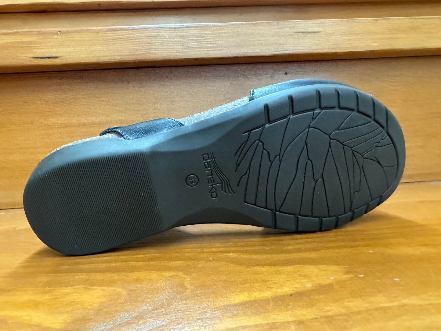 Dansko Rowan Black Waxy
