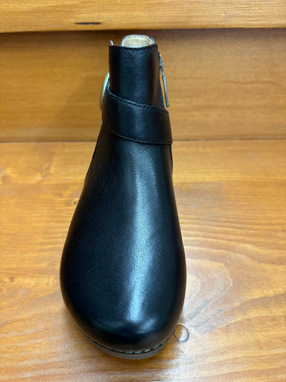 Dansko Brennan Black