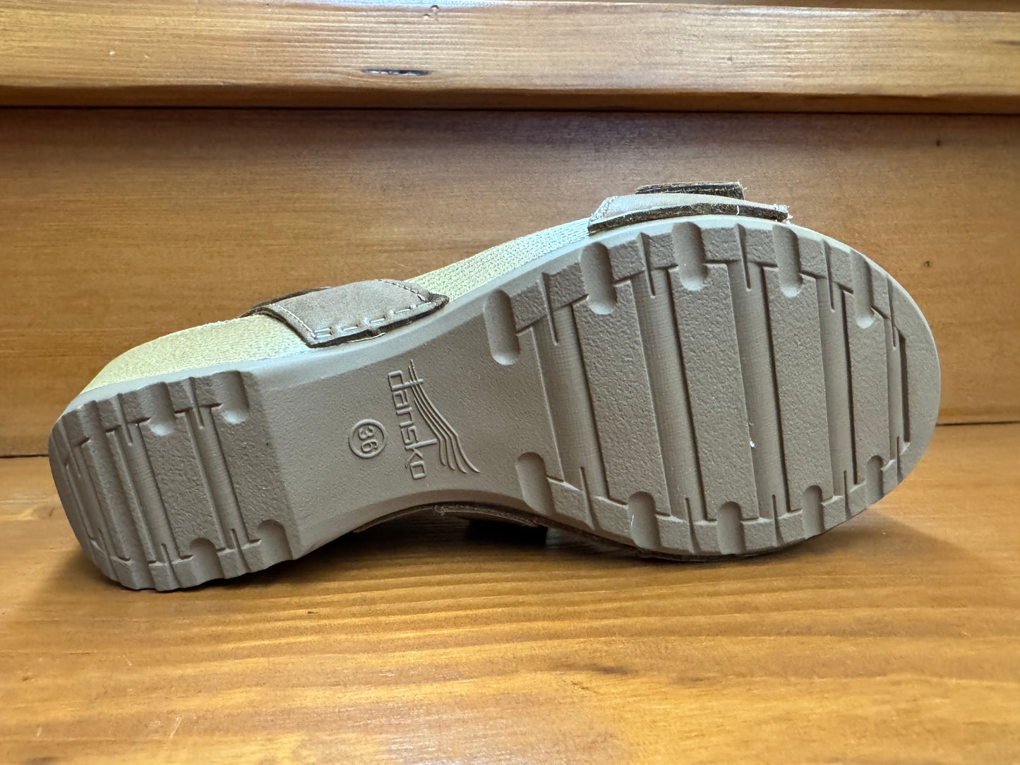 Dansko Trinity Tan