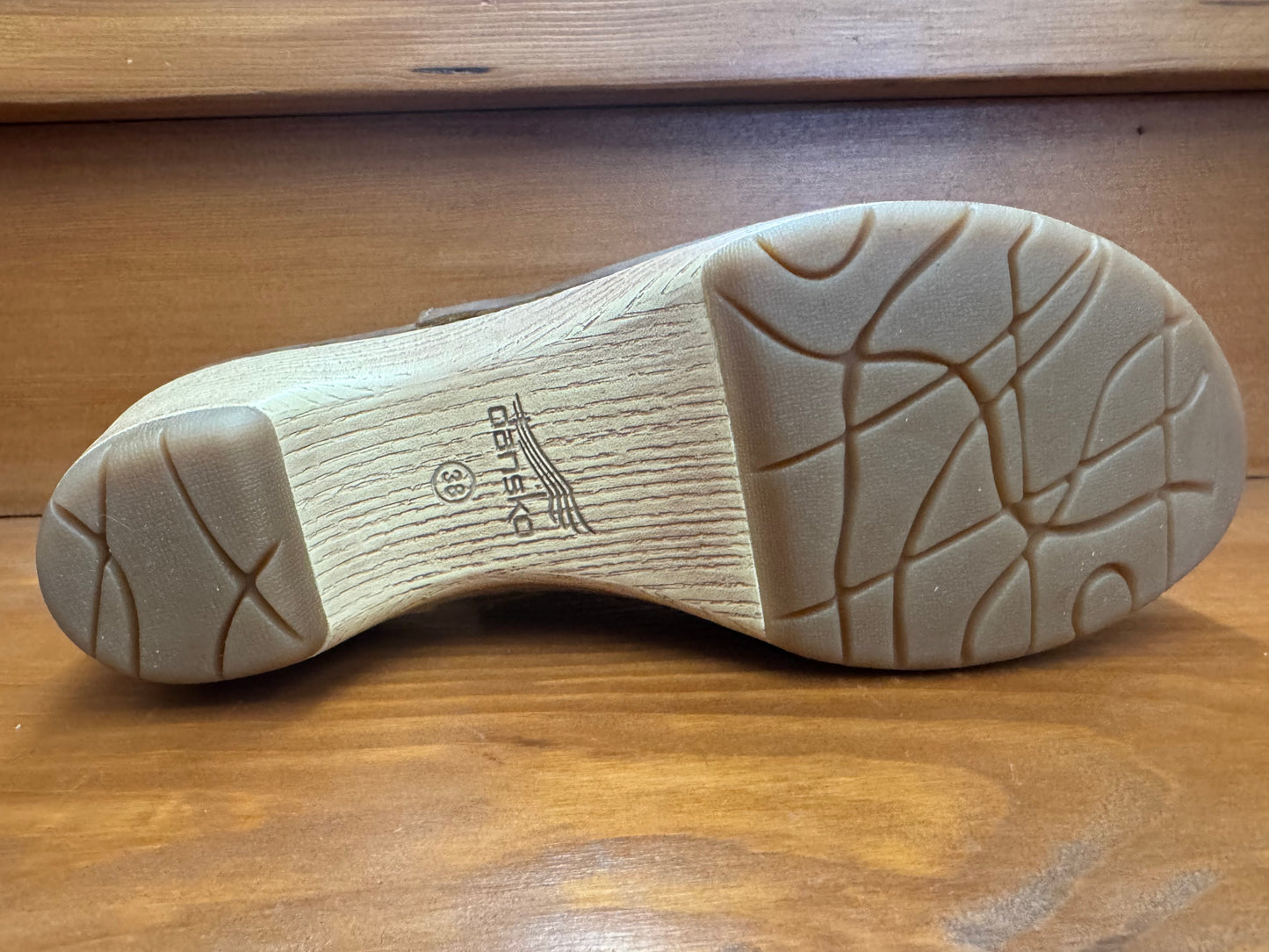 Dansko Lizzy Tan Oiled