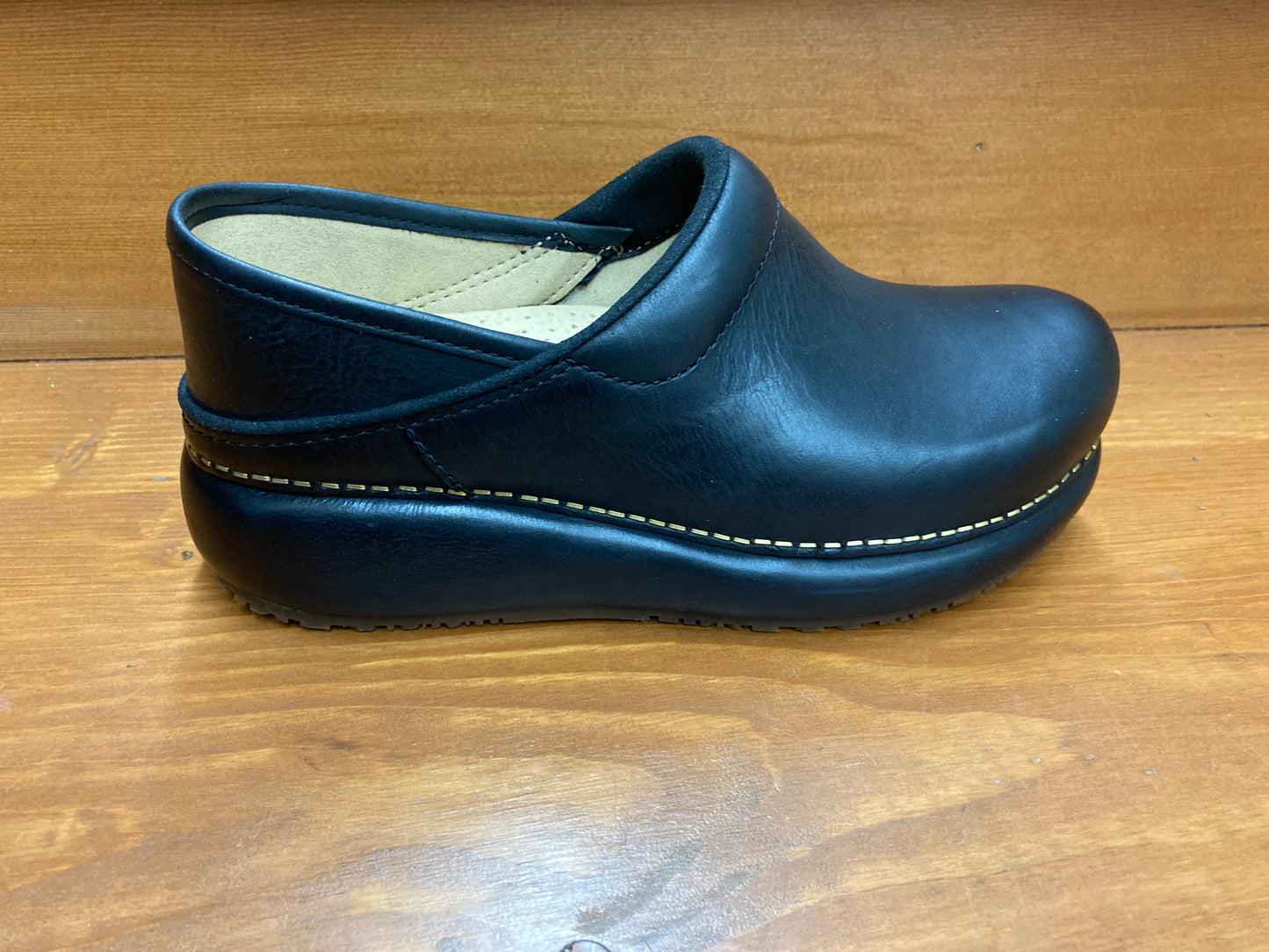 Dansko Platform Pro Burnished Nubuck Black