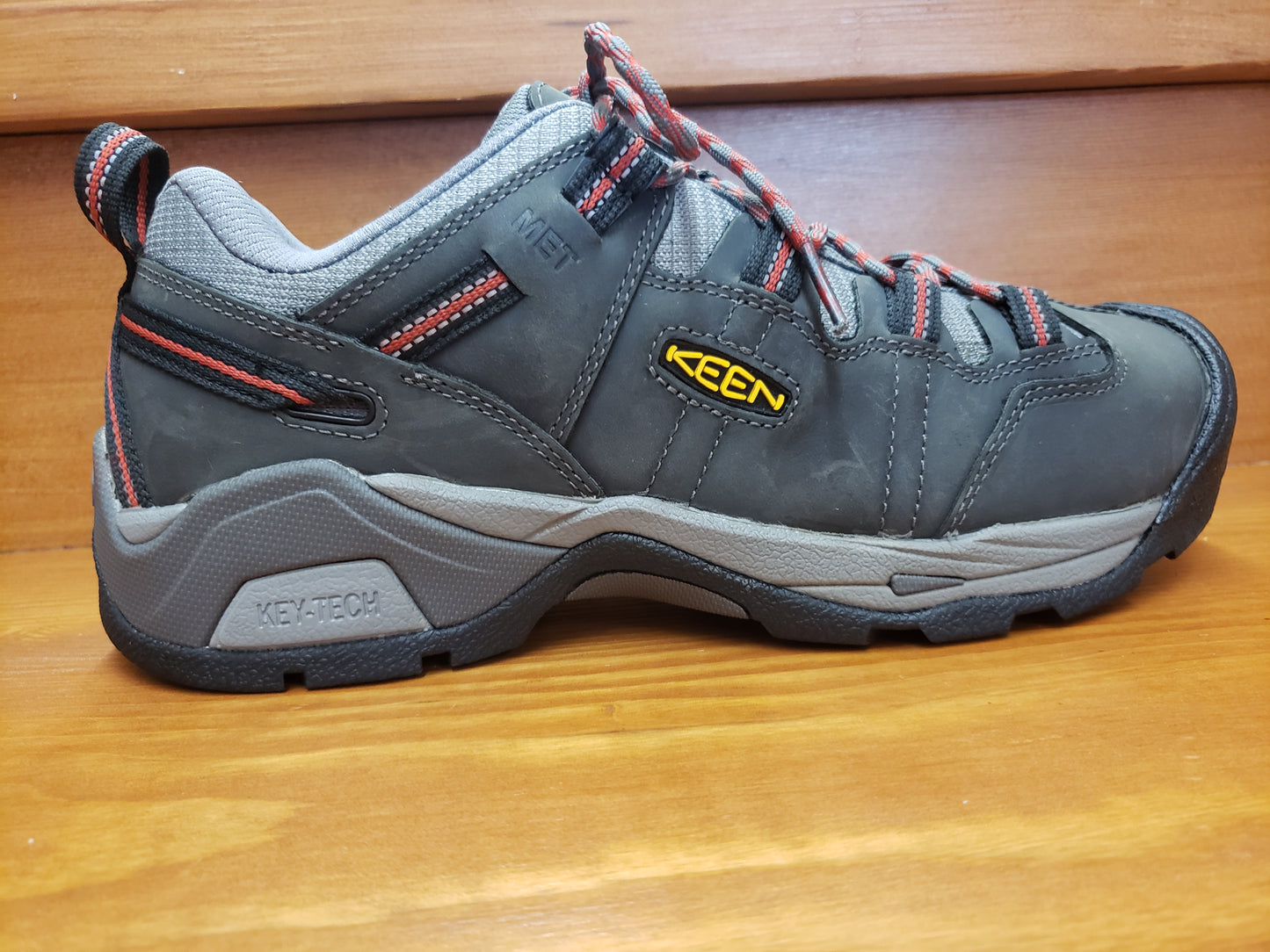 Keen Detroit XT steel toe & Internal met guard  Steel grey 1021315