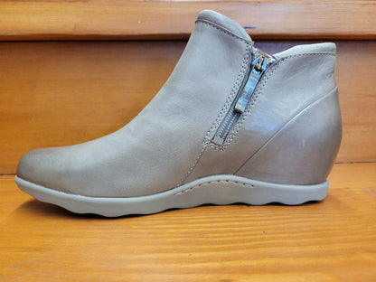 Dansko Miki Taupe