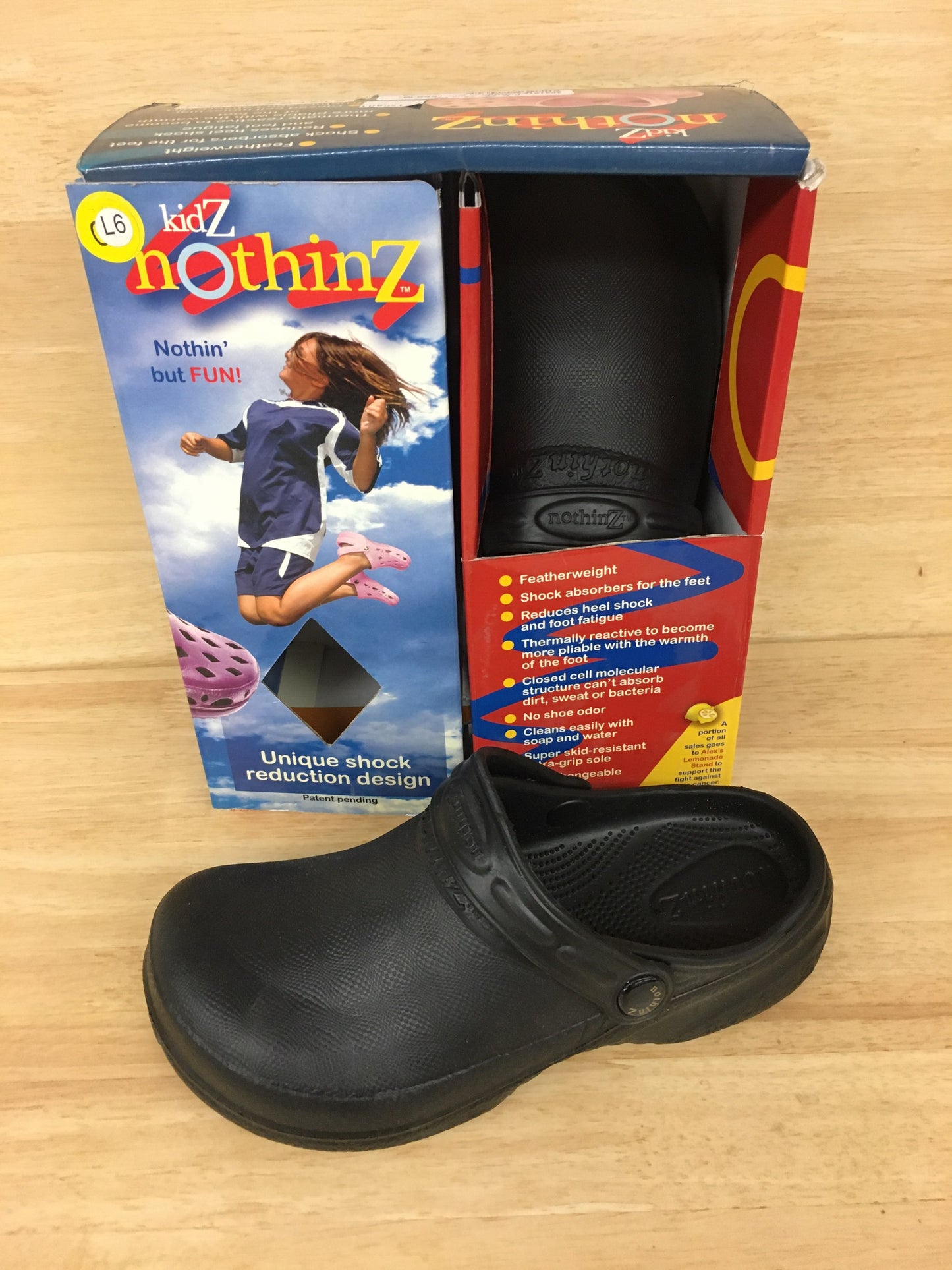 Nothinz Closed Top Black Clog